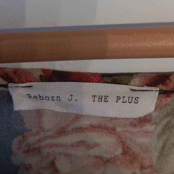 Reborn J The Plus 2X tunic top - Picture 5 of 5
